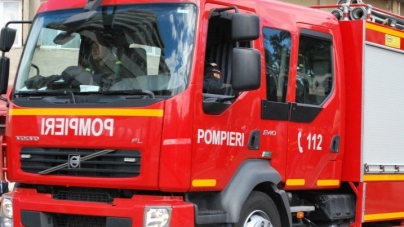 Pompierii maramureșeni, așteptați să ajute la stingerea unei sonde în flăcări din Satu Mare