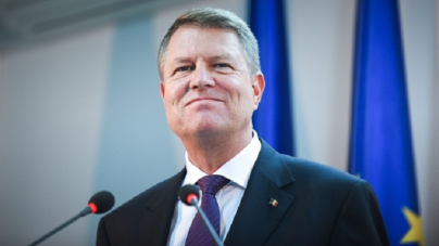 Președintele Klaus Iohannis a fost bătut în direct. Află cum și de către cine (VIDEO)