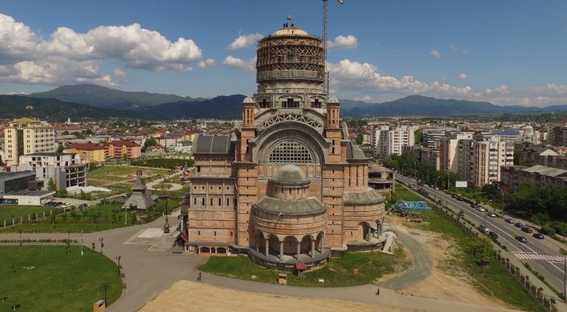 Nume noi pentru două piațete din Baia Mare