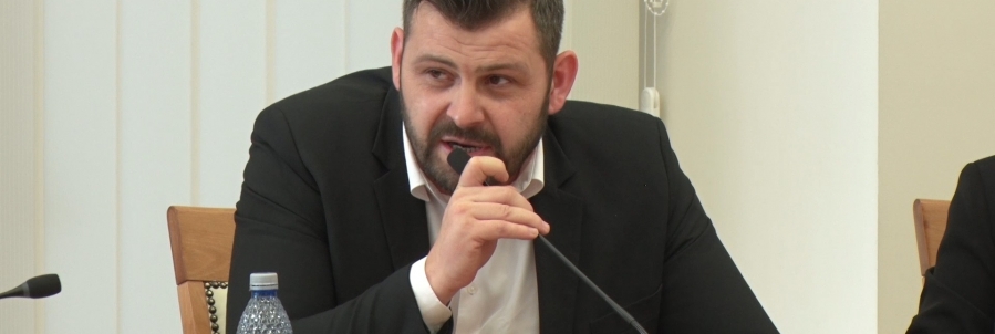 Priviți pentru ce e plătit cu peste 11.000 lei/lună vicepreședintele CJ, George Moldovan (VIDEO)