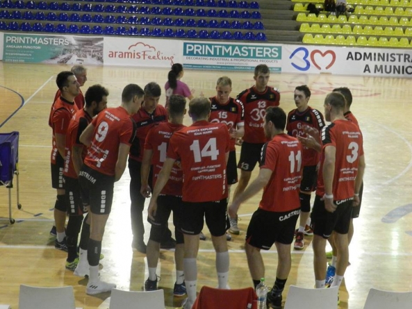 Derby local la volei, cu o echipă în suferință