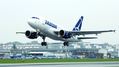 Clienții TAROM nu trebuie să mai aștepte cu lunile după factură dacă își cumpără bilete online