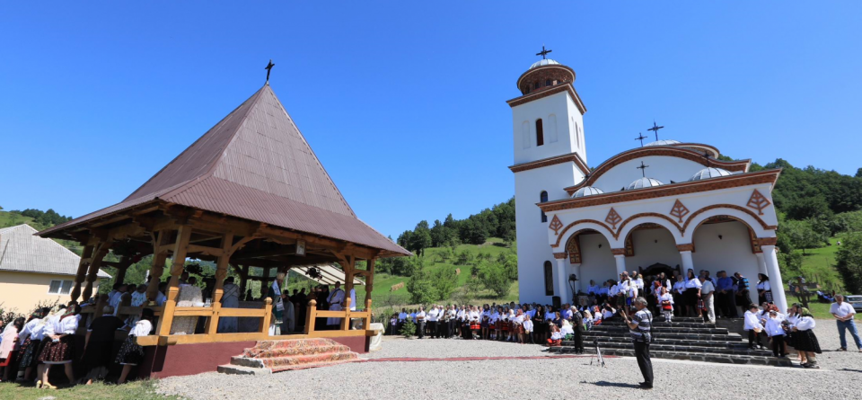 A fost târnosită biserica din Valea Muntelui – Bârsana