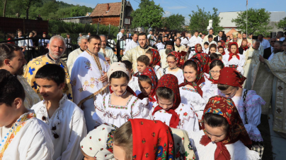 A fost târnosită biserica din Vadu Izei – Şugău (GALERIE FOTO)