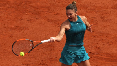 Simona Halep în sferturi. Wozniacki eliminată de la Roland Garros