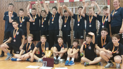 Medalii de bronz la Campionatul Național pentru cei mai mici juniori de la Academia de Handbal Minaur (VIDEO)