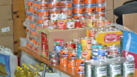 Colectă de produse alimentare pentru sinistrații afectați de inundații