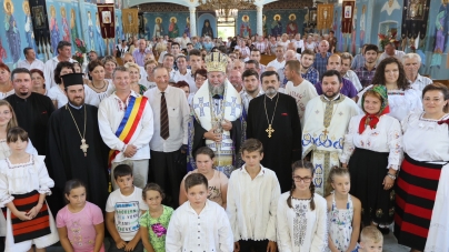 Episcopul Iustin i-a îndemnat pe credincioși la pelerinaj la mănăstiri de sărbătoarea Adormirii Maicii Domnului