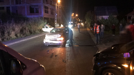 Accident cu cinci victime, provocat de un borșean fără permis și băut zdravăn, care a lovit inclusiv mașina poliției