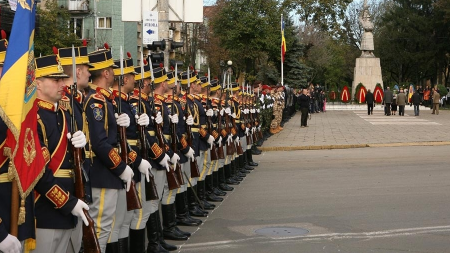 La mulți ani cu vitejie, Armată Română!