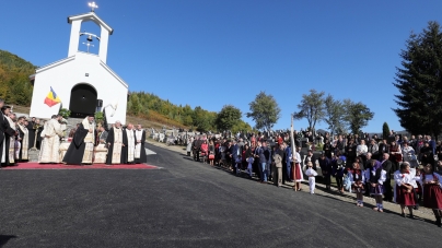 A fost binecuvântată capela de cimitir din cartierul Firiza (GALERIE FOTO)