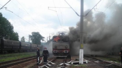 A luat foc locomotiva unui tren de persoane
