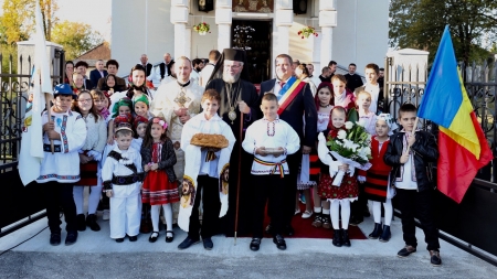 Eveniment în Ardusat: a fost târnosită biserica din comună (GALERIE FOTO)