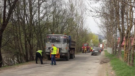 Licitații îndelung așteptate pentru drumuri ce demult așteaptă reabilitarea