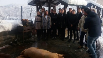 Preparatele din șapte porci au ajuns la vârstnici din Ulmeni