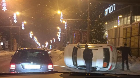 Accidente pe bandă rulantă la ceas de seară (GALERIE FOTO)