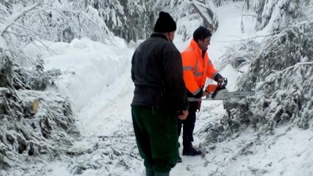 Drumurile Valea Neagră-Izvoare și Mara-Runcu, închise temporar circulației rutiere