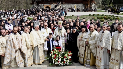 Învățăturile PS Părinte Iustin către credincioșii veniți la  Mănăstirea Săpânța Noul Peri și nu numai pentru ei (GALERIE FOTO)