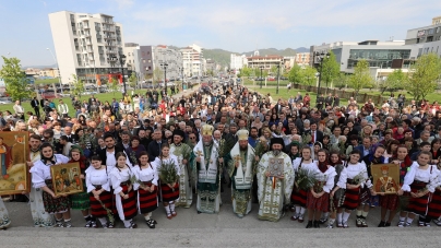 25 de ani de jertfelnicie întru Arhierie pentru PS Părinte Iustin, marcați în Duminica Floriilor (GALERIE FOTO)