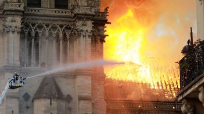 Clopotele catedralelor vor bate pentru Notre Dame