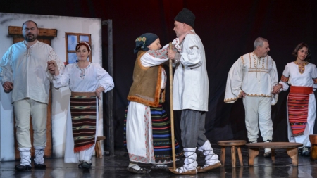 Poftiți la teatru!