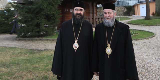 Mitropolitul Ortodox Român al Europei Occidentale și Meridionale liturghiseşte în Baia Mare