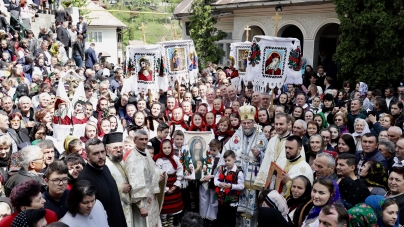 Sărbătoarea Izvorul Tămăduirii, la Rohia (GALERIE FOTO)