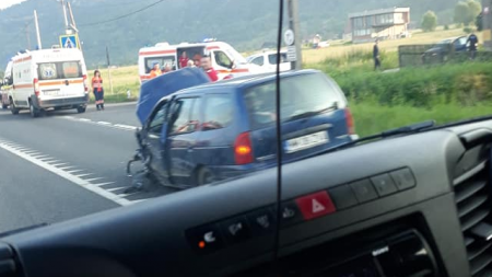 Două accidente în Cicârlău: unul pe vreme bună, altul pe ploaie (GALERIE FOTO)