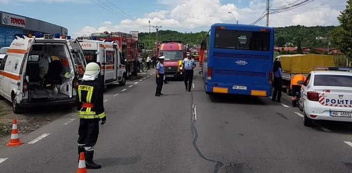 În aceeași zi, în același loc, alt accident, alte mașini implicate (GALERIE FOTO)