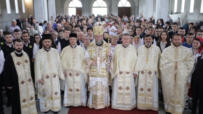 Episcopul Iustin: ”Destinația noastră nu este mormântul” (GALERIE FOTO)