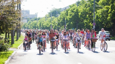 Grație pe biciclete la a VIII-a ediție SkirtBike în Baia Mare