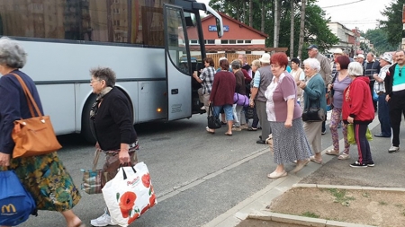 60 de pensionari din Cavnic au petrecut gratis o zi la Tășnad