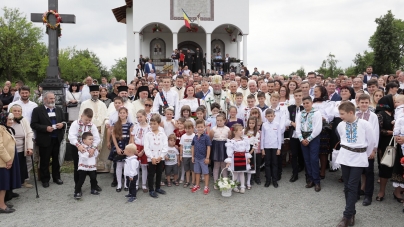 La Plopiș, târnosire sub semnul ÎPS Arhiepiscop Iustinian (GALERIE FOTO)