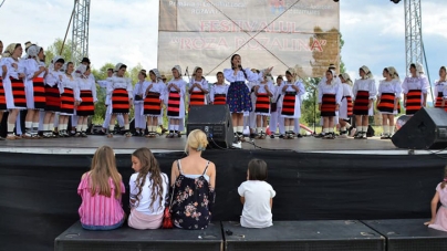 Voie bună la Festivalul Roza-Rozalina din Rozavlea (GALERIE FOTO)