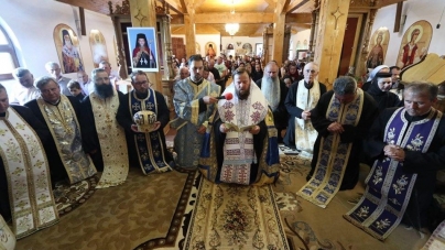 Slujba Paraclisului Maicii Domnului la Schitul „Sfântul Mare Mucenic Gheorghe” (GALERIE FOTO)