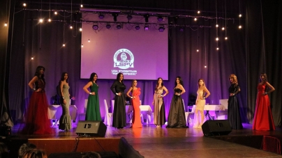 Zece concurente își vor disputa titlul Miss Universitaria 2019 într-un show cu tentă vintage