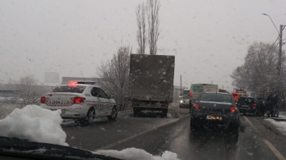 Ninsorile au venit cu accidente (GALERIE FOTO)