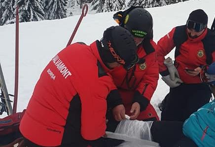 Accidente pe pârtie – un schior s-a ales cu fracturi la ambele picioare