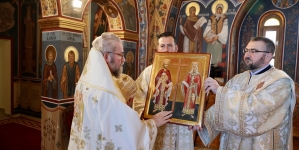 Sfânta Liturghie Arhierească la Paraclisul Episcopal din Baia Mare (GALERIE FOTO)