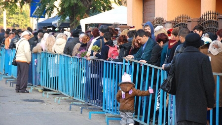 În pelerinaj la Sfânta Cuvioasa Parascheva de la Iași vor putea merge doar cei care au domiciliul sau reşedinţa în localitatea respectivă; Ce spun reprezentanții Mitropoliei Moldovei și Bucovinei