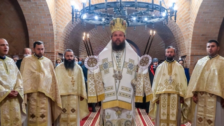 Cu ocazia sărbătorii închinate Sfântului Cuvios Dimitrie Basarabov, PS Timotei a săvârșit Sfânta Liturghie la Mănăstirea Scărișoara Nouă (GALERIE FOTO)