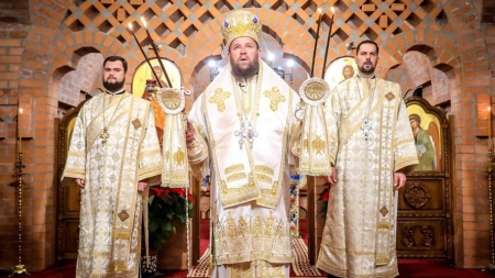 PS Timotei a săvârșit Sfânta Liturghie la Mănăstirea Scărișoara Nouă (GALERIE FOTO)