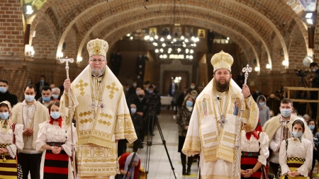 Unde liturghisesc și predică ierarhii în această duminică