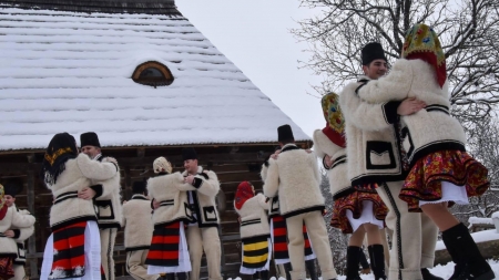 ”Hai la joc de Dragobete!”: Cântecul, jocul și voia bună se reunesc într-un spectacol al tradițiilor românești specifice primăverii