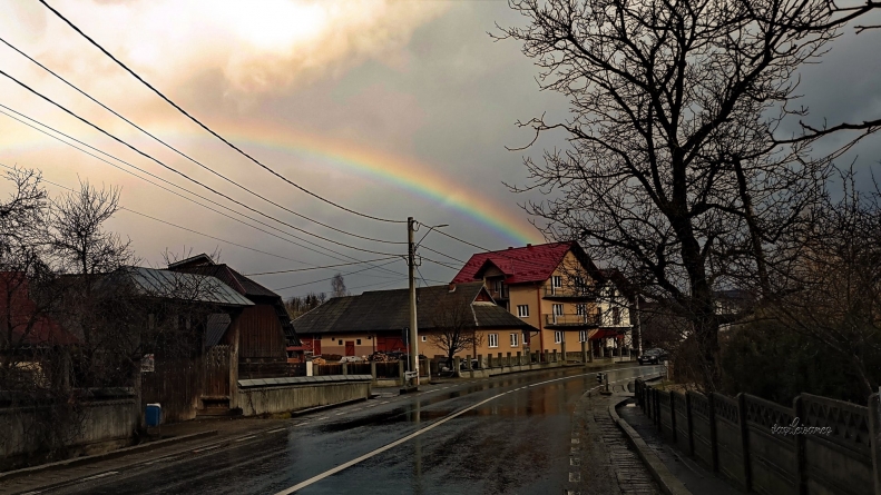 Extremele vremii: Iarnă „cu de toate” în Maramureș! Curcubeu după ploaie în zonele joase și viscol puternic în munți (VIDEO ȘI FOTO)