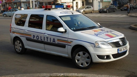 Poliţiştii Biroului Rutier i-au vizitat pe micii pietoni de la Grădiniţa „Otilia Cazimir” Baia Mare