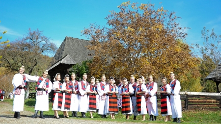 De Rusalii, în Maramureș, vor avea loc ”Învârtita Vălenarilor” și ”Danț la șură cu Lătureni”