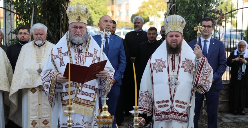 Ierarhii au târnosit biserica cu hramul „Sfântul Mare Mucenic Gheorghe, purtătorul de biruință” din Satu Mare