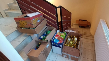 Bucurie pentru vârstnici: Alimente oferite Centrului de Permanență „Bunul Samarinean” din Coroieni