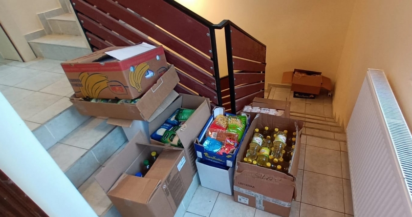 Bucurie pentru vârstnici: Alimente oferite Centrului de Permanență „Bunul Samarinean” din Coroieni